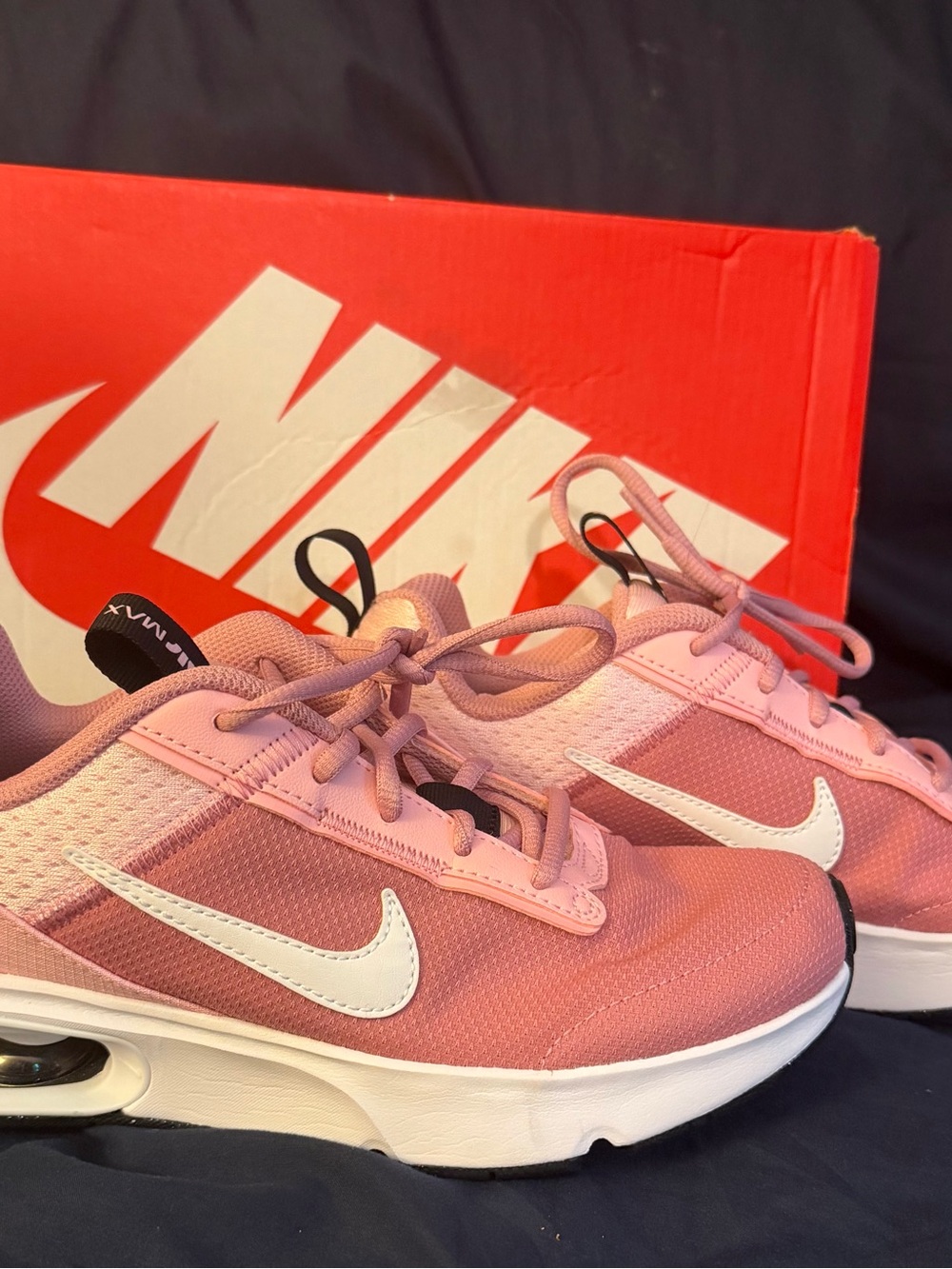 Nike Pink and White Girls Air Max INTRLK LITE Athletic Sneakers- BRAND NEW-Sz 5Y